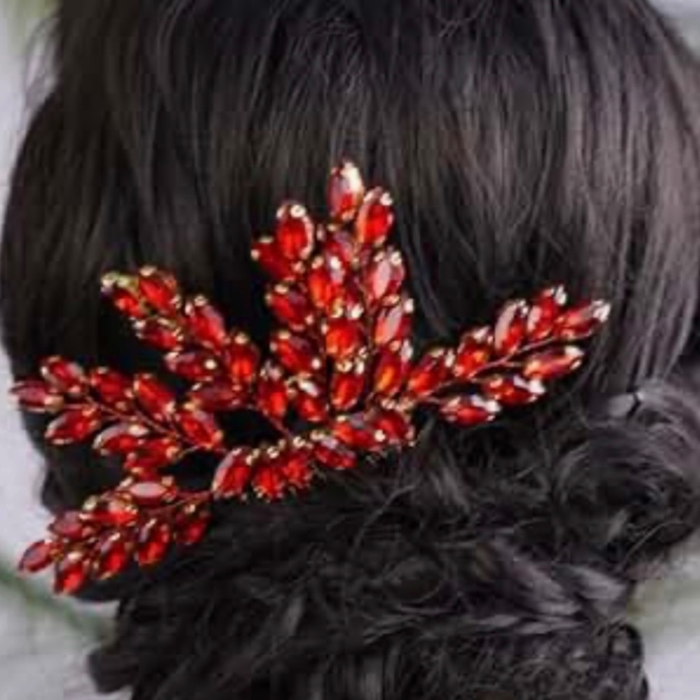Red crystal hair comb New In Box!